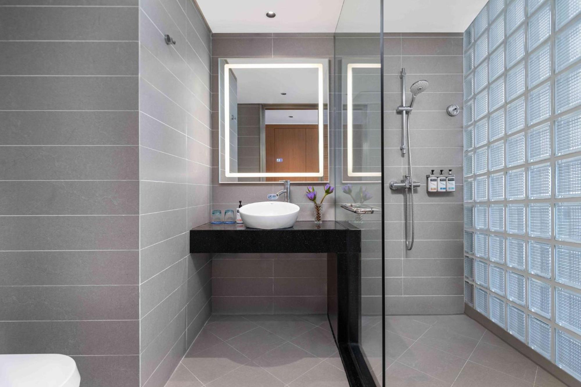 Holiday Inn Express Chengdu Gulou-Tianfu Square Chunxi Road Branch Екстериор снимка